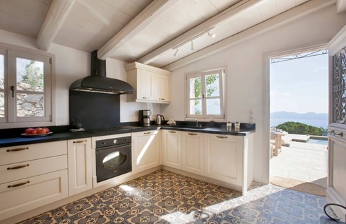 Mesovounia Villa | Villa Kothreas - Four Bedroom Villa, Sleeps 8