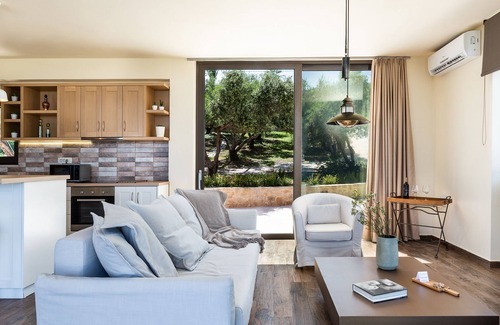 Maleme Villa | Villa Kudos Chania Crete