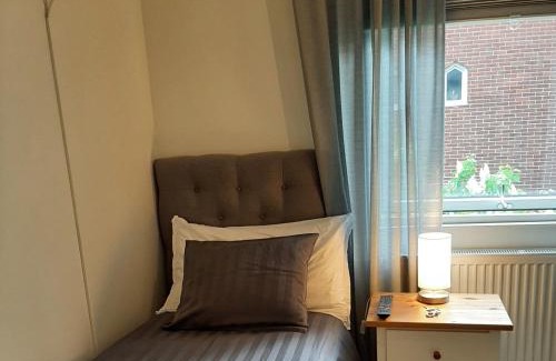 Vastra Frolunda Bed & Breakfast | Villa Kungssten