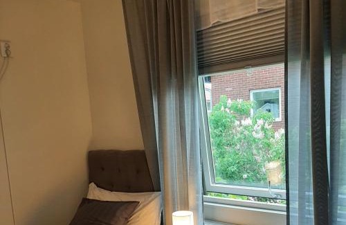 Vastra Frolunda Bed & Breakfast | Villa Kungssten