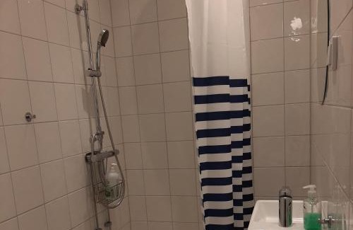 Vastra Frolunda Bed & Breakfast | Villa Kungssten