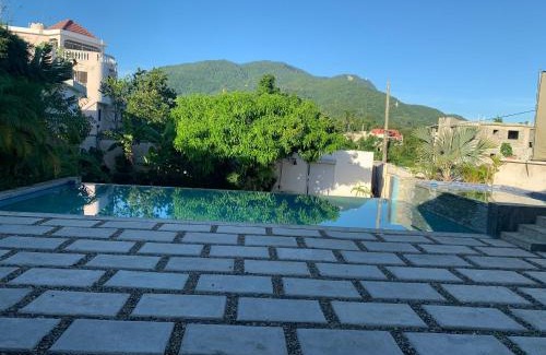 Residencial El Doral Villa | Villa las orquídeas terraza y piscina grande, vista a la montaña!