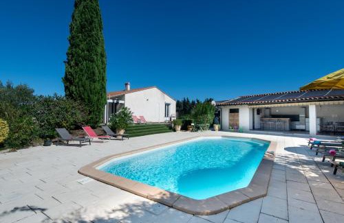 Tarascon House | Villa l'ESTEL en campagne avec piscine privée proche Arles et Avignon