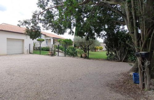 Tarascon House | Villa l'ESTEL en campagne avec piscine privée proche Arles et Avignon
