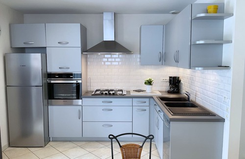 Vaux-sur-Mer Apartment | Villa l'Olivier apartment, quiet, 10-minute walk from the beach.