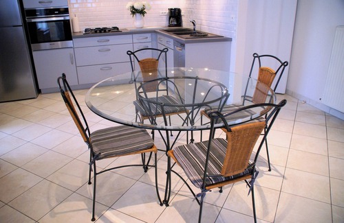 Vaux-sur-Mer Apartment | Villa l'Olivier apartment, quiet, 10-minute walk from the beach.