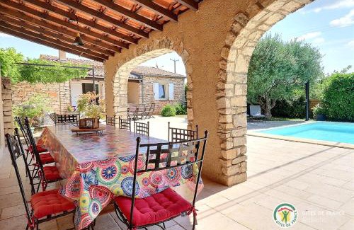 Salavas Villa | Villa L'Opaline 10 pers Piscine privée Chauffée Animaux admis Wifi