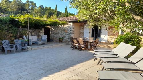 Salavas Villa | Villa L'Opaline 10 pers Piscine privée Chauffée Animaux admis Wifi