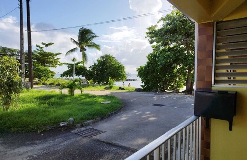 Malendure Villa | Villa: La bella vita by the sea.