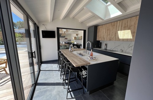 L'Epine House | VILLA LA BOSSE 1OP ☀️ Heated swimming pool, Boules pitch, XXL BioClimatic pergola