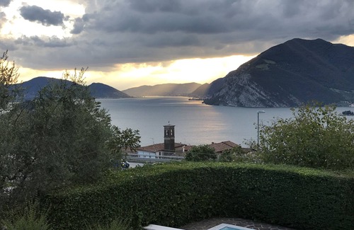 Sulzano Villa | Villa La Briciola - Italy Lake District. Private pool, BBQ & large outdoor space
