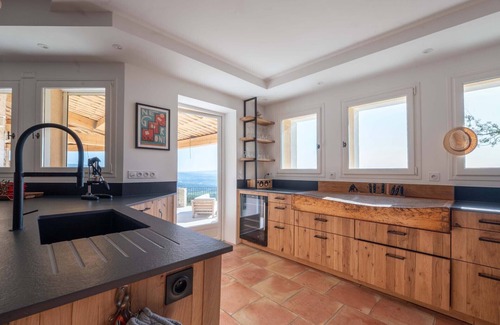 Murs Villa | Villa La Cauquière with breathtaking view – Luberon -Provence