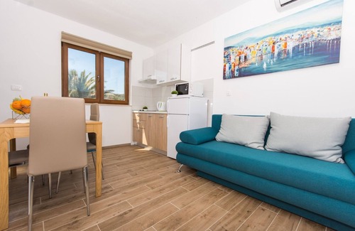 Veliki Drvenik Apartment | Villa LA-Comfort One Bedroom Apartment with Sea View Terrace 1