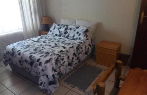 Steelpoort House | Villa La Corrie GUEST LODGE