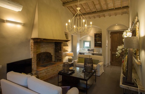 Montecolognola Villa | Villa La Cotogna ... the Lake from a Cloud