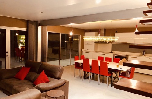 Valdeaveruelo House | Villa La Duquesa