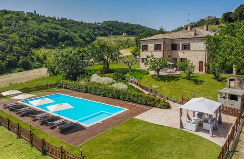 Ripatransone Villa | Villa La Fonte 14 with pool in the hills of Ripatransone, just 15 minutes from the Adriatic Sea
