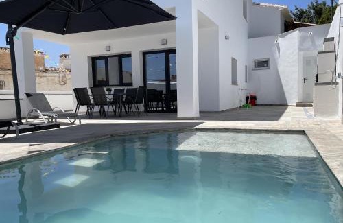 Mondron House | Villa La Fuente