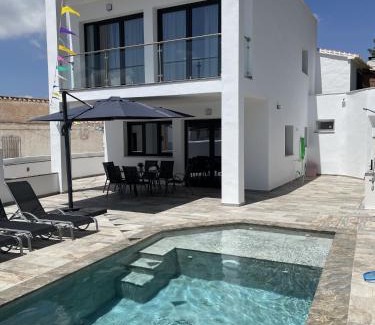 Mondron House | Villa La Fuente