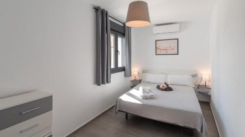 Mondron House | Villa La Fuente Periana by Ruralidays