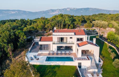 Sumber Villa | Villa La Guardia Istria *