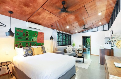 Rapid Creek Villa | Villa La Isla A Tropical Poolside Oasis