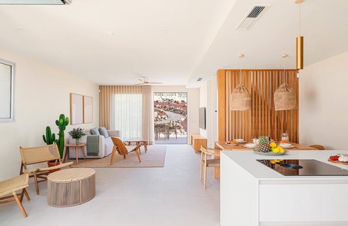 Las Eras Villa | Villa la Majuda with heated plunge pool and garden