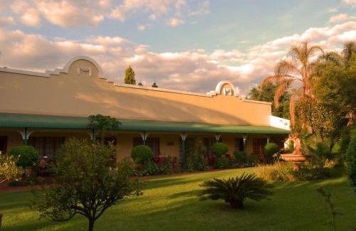 Akasia Apartment | Villa La Pensionne Guest House