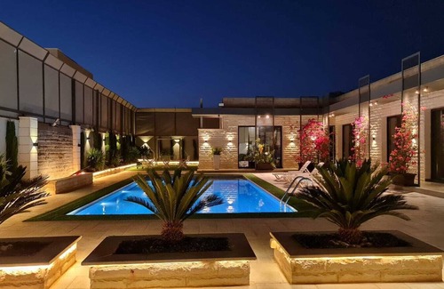 Al Rama Ski Chalet | Villa La Roche - Prime location, amenities & luxurious vibes