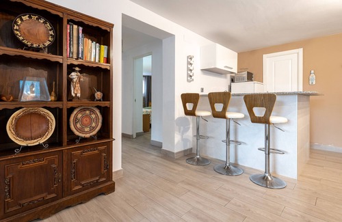 Torreblanca Villa | Villa La Rotonda with Pool, Garden & Wi-Fi
