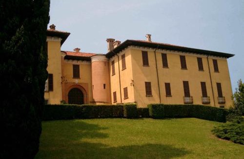 Calco Superiore Villa | Villa La Vescogna, Historic House with Pool