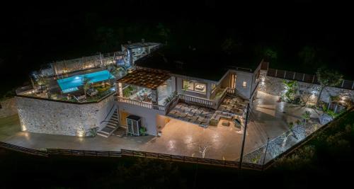 Kolymbari Villa | Villa Lady Dafni with private heated pool