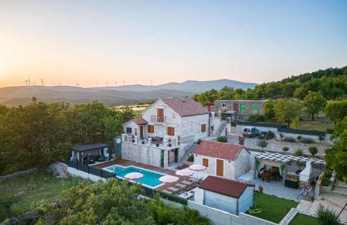 Lovrec Villa | Villa Lady Stone