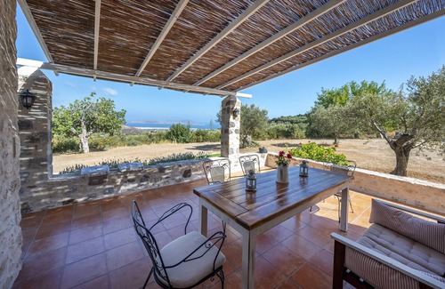 Lagoudi Zia Villa | Villa Lagoudi Stone House