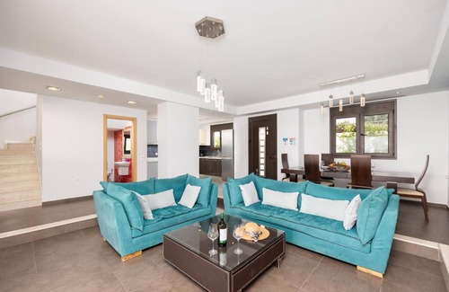 Lahania Villa | Villa Lahania - Three Bedroom Villa, Sleeps 6