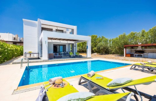Lahania Villa | Villa Lahania - Three Bedroom Villa, Sleeps 6