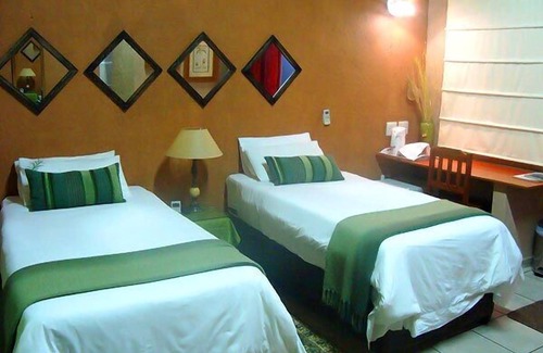 Malelane Bed & Breakfast | Villa Langa B and B