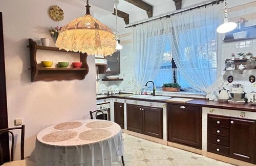 Lesznowola Villa | Villa large garden, outdoor pool, 25 mins to central Warsaw