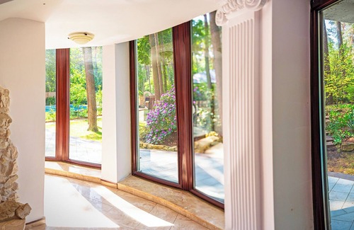 Lesznowola Villa | Villa large garden, outdoor pool, 25 mins to central Warsaw