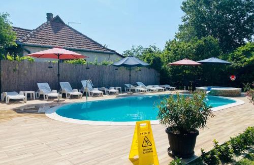 Palic House | Villa Larus