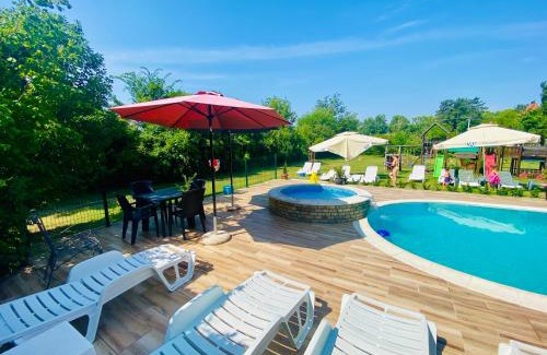 Palic House | Villa Larus