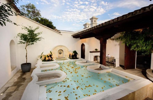 Antigua Guatemala Hotel | Villa Las Mil Flores