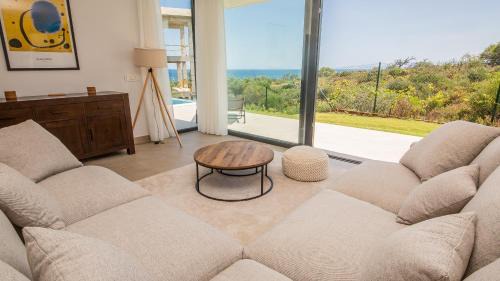 San Roque Villa | Villa las Rocas 142