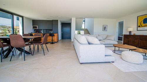 San Roque Villa | Villa las Rocas 142