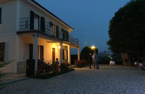 Cavour Bed & Breakfast | VILLA LE ROSE