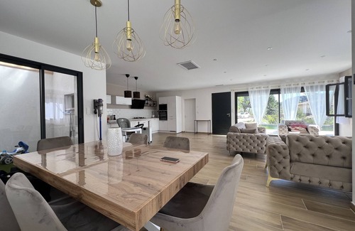 Belgentier Villa | Villa 'Le Ruisseau' with Mountain View, Wi-Fi and Air Conditioning