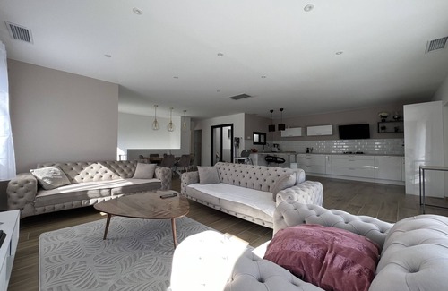 Belgentier Villa | Villa 'Le Ruisseau' with Mountain View, Wi-Fi and Air Conditioning