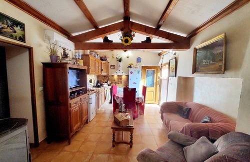 Lorgues Villa | Villa 'Le Thoronet' with Private Pool, Wi-Fi and Air Conditioning