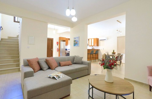 Meladeia Villa | Villa Lefkas: Holiday Villa To Rent, Pool, Views, WiFi, A/C