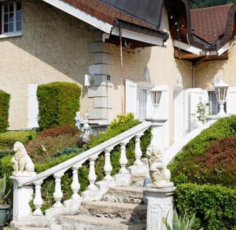 Saint-Joseph-de-Riviere Apartment | Villa Les Bruyères